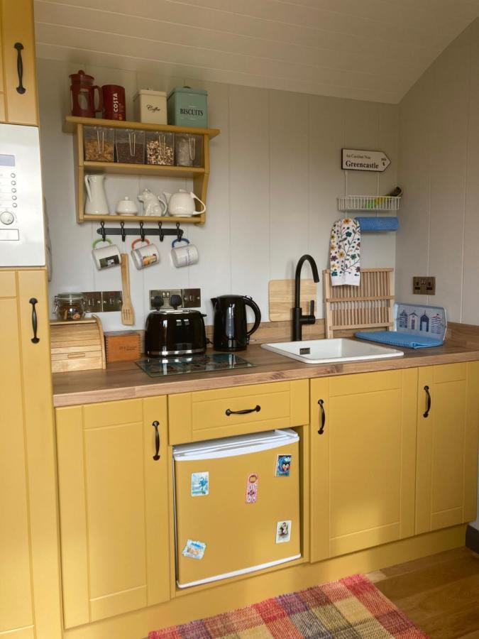 Atlantic Way Shepherd Hut Moville Bagian luar foto
